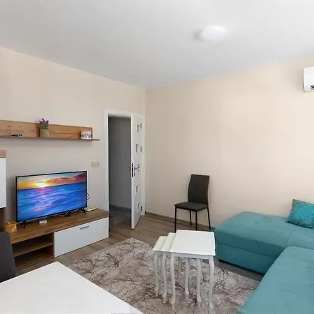 アパート Apartment Turquoise